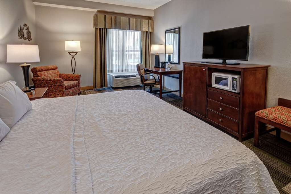 Hampton Inn & Suites Pigeon Forge On The Parkway Værelse billede